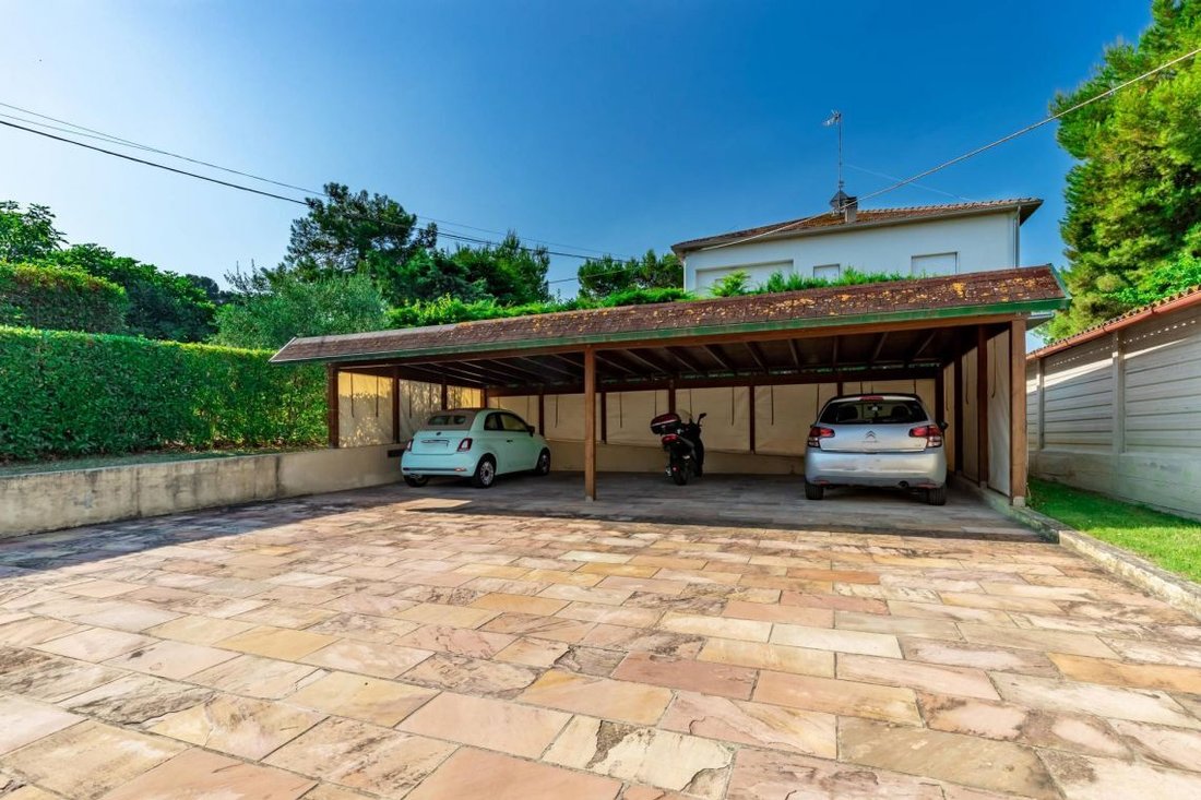 Villa in Sant'Angelo, Marche, Italy 4 - 14342268
