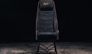 Lamborghini Diablo SV Table and Chairs
