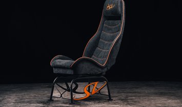 Lamborghini Diablo SV Table and Chairs