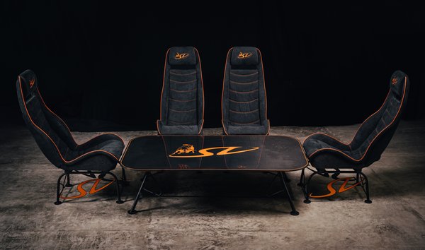Lamborghini Diablo SV Table and Chairs (14348117)