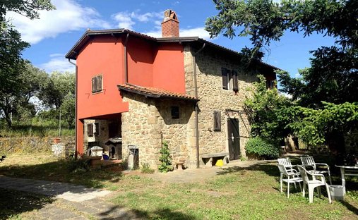 Uzzano, Toscana, Italia 1