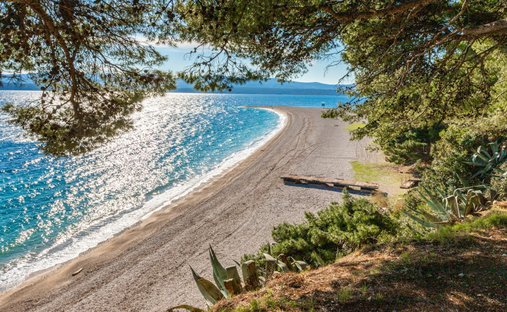 Land in Bol, Split-Dalmatia County, Croatia 1
