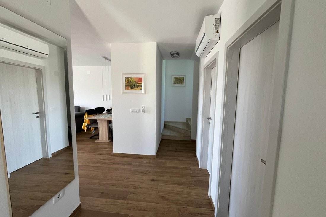 Villa in Umag, Istria County, Croatia 4 - 14347349