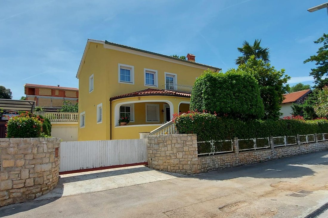Villa in Pjescana Uvala, Istria County, Croatia 2 - 14347342