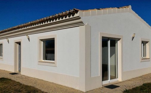 Villa in Quelfes, Algarve, Portugal 1