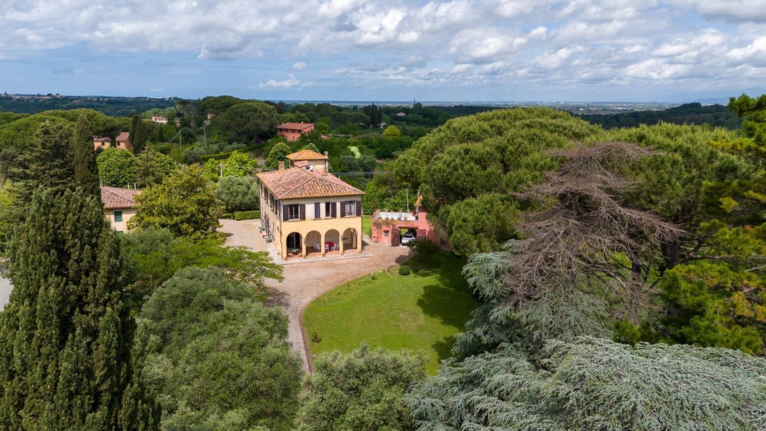 Villa in Crespina, Tuscany, Italy 1 - 13735018