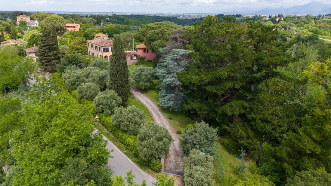 Villa in Crespina, Tuscany, Italy 2 - 13735018