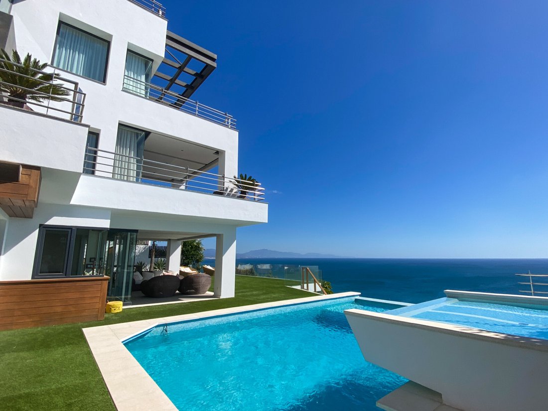 Villa in San Luis de Sabinillas, Andalusia, Spain 3 - 14343595