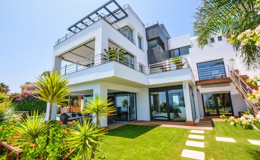 Villa in San Luis de Sabinillas, Andalusia, Spain 1