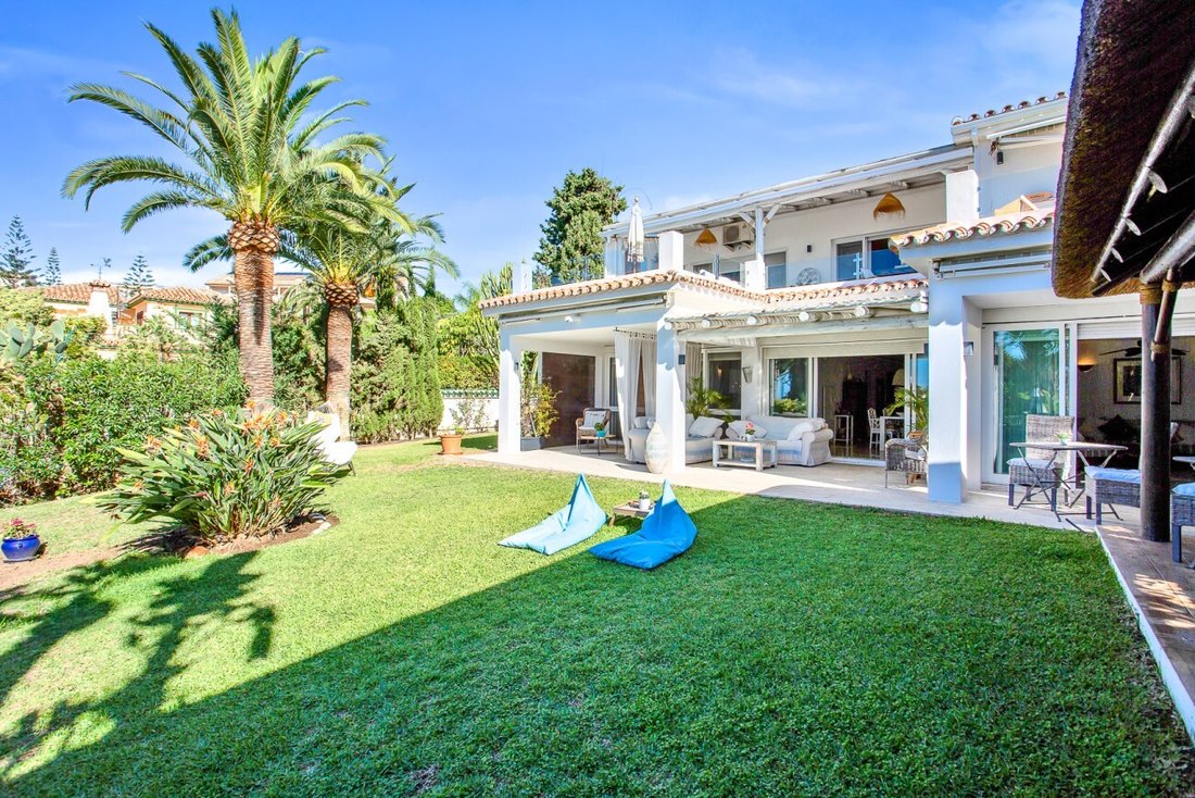 Villa à Elviria-Cabopino, Marbella, Espagne 2 - 14345724