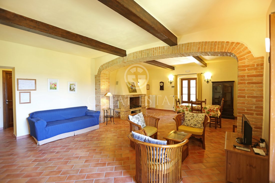 Estate in Lugnano in Teverina, Umbria, Italy 2 - 14350167