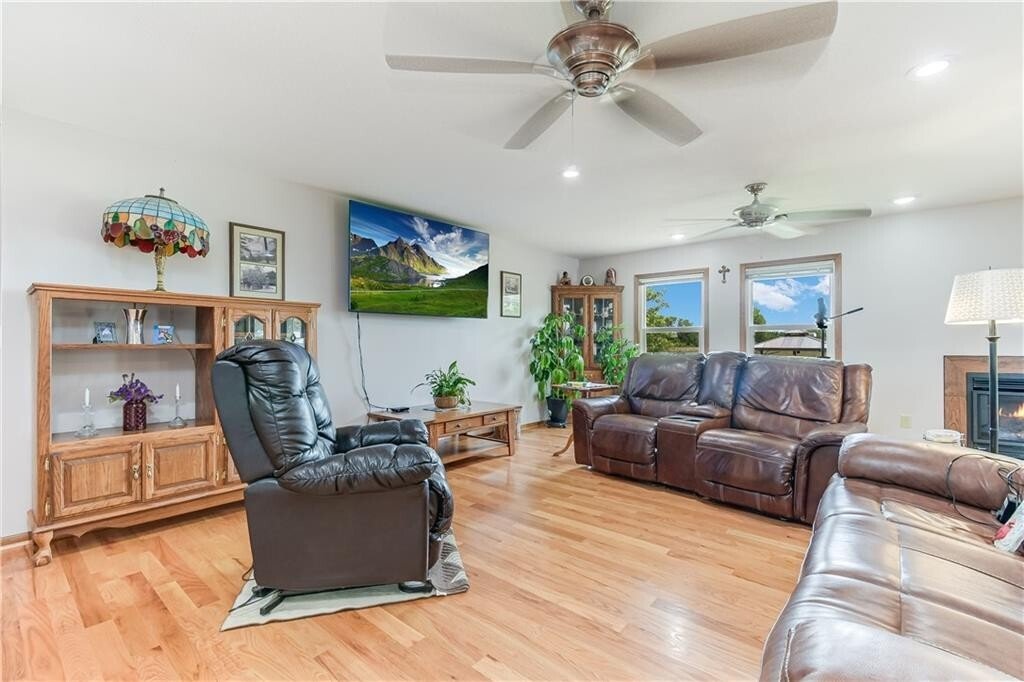 Single Family Detached Warrensburg In Centerview, Missouri, United