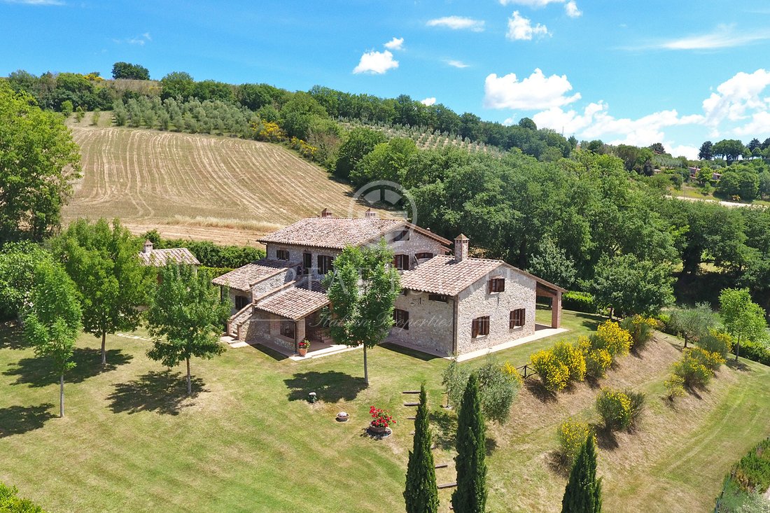 Estate in Lugnano in Teverina, Umbria, Italy 3 - 14350167