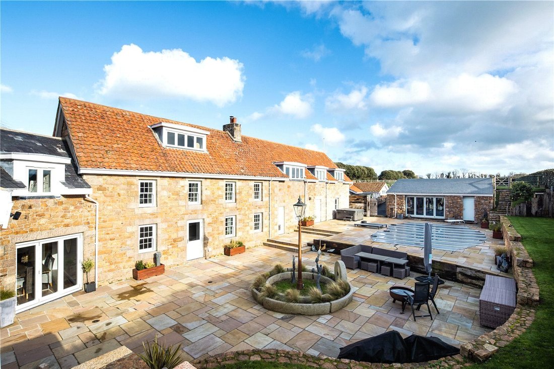 House in England 2 - 14349740