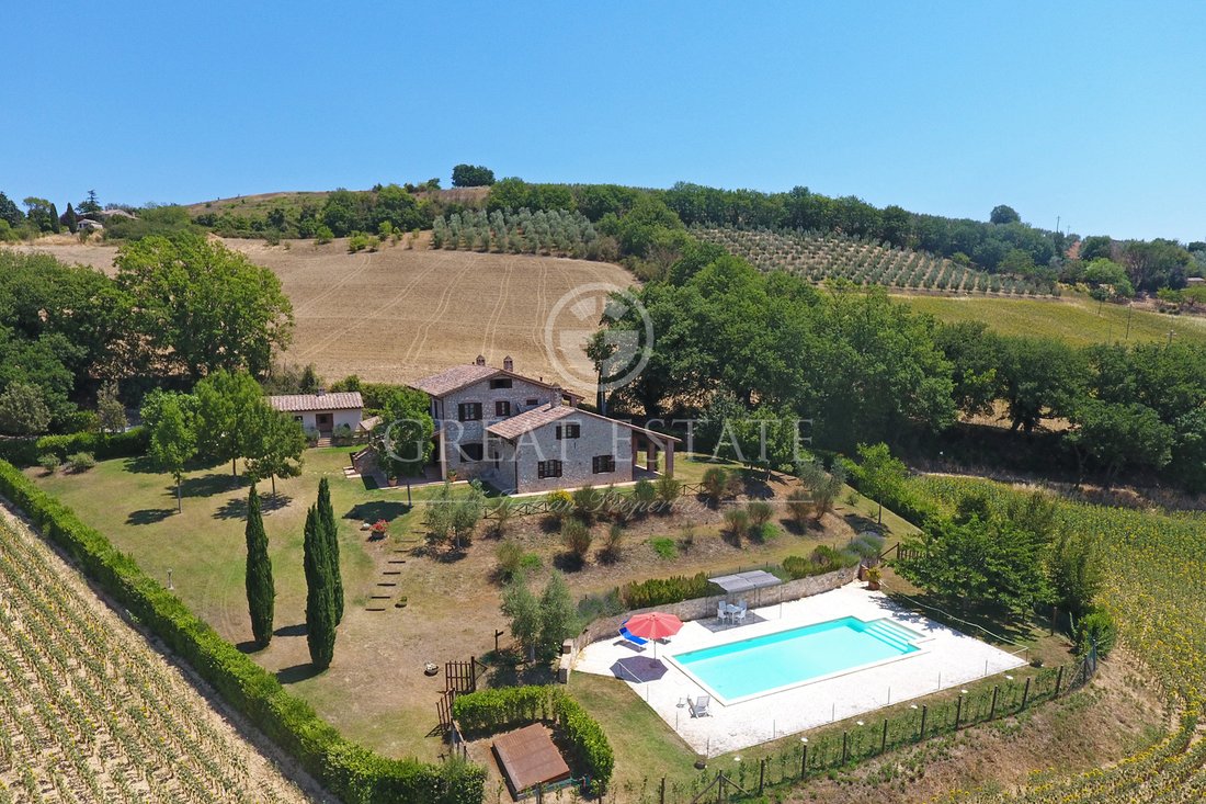 Estate in Lugnano in Teverina, Umbria, Italy 1 - 14350167