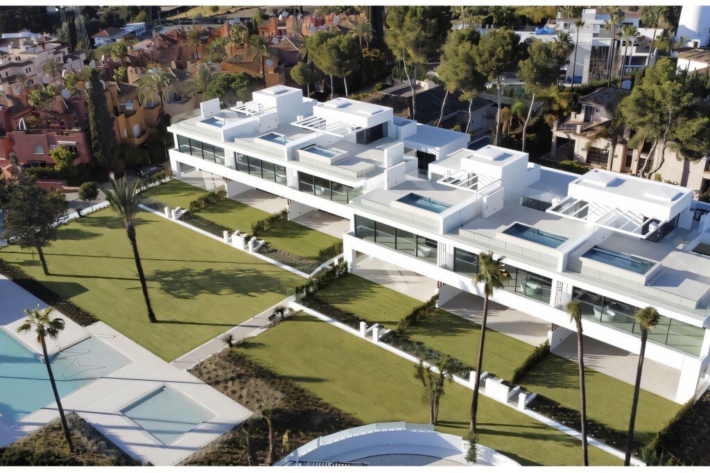 Villa in Puerto Banus, Marbella, Spain 2 - 14351621