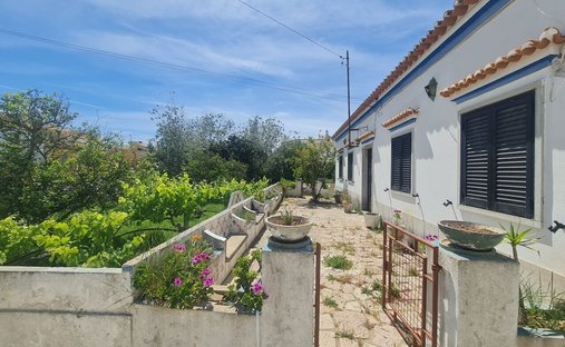 Land in Alcantarilha, Algarve, Portugal 1