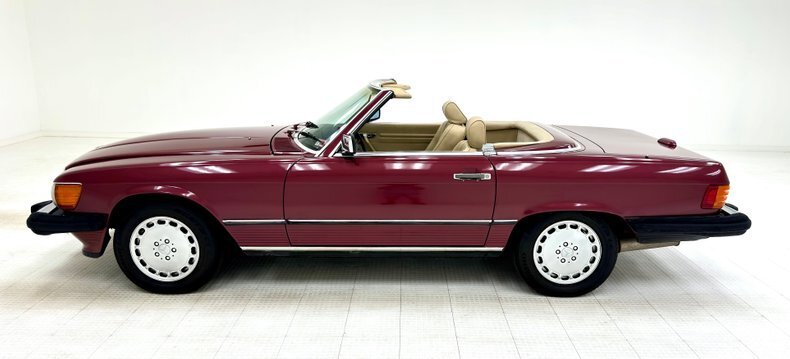 Cabriolet in Morgantown, United States 4 - 14355895