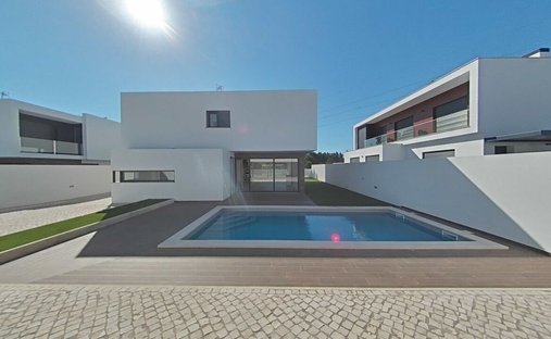 Haus in Nossa Senhora de Fátima, Distrikt Santarém, Portugal 1