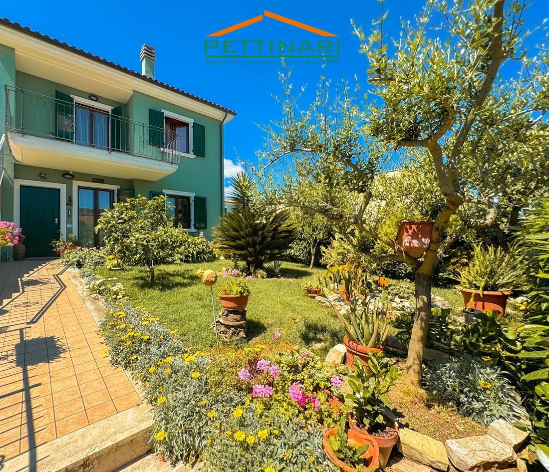 Villa in Porto Recanati, Marche, Italy 1 - 14351866