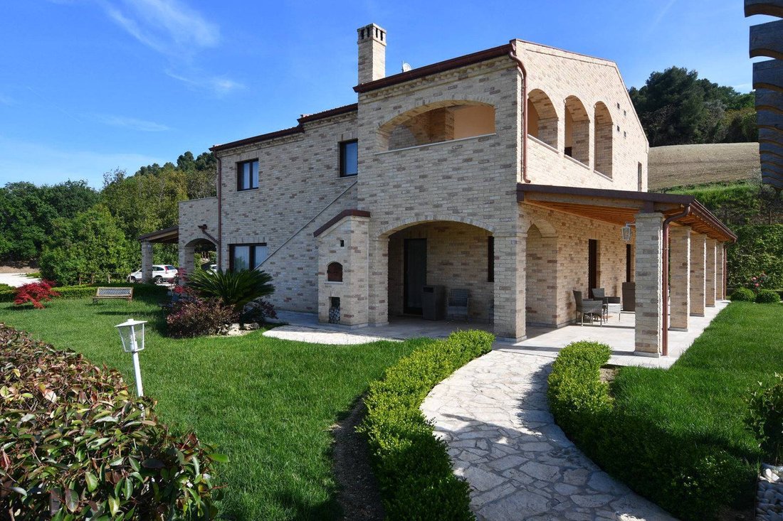 Country House in Cupra Marittima, Marche, Italy 4 - 14359009