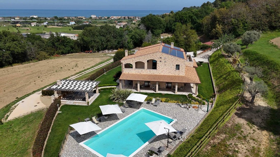 Country House in Cupra Marittima, Marche, Italy 1 - 14359009