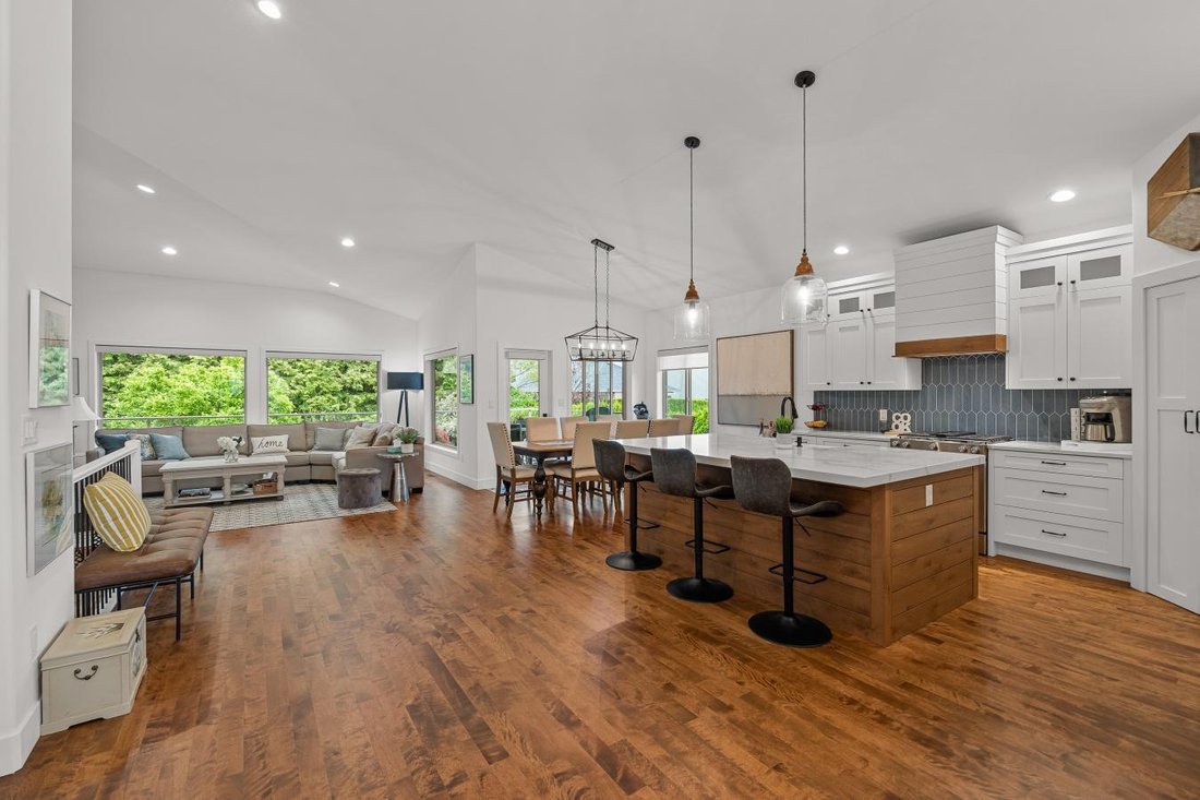 House in West Kelowna, British Columbia, Canada 4 - 14357957