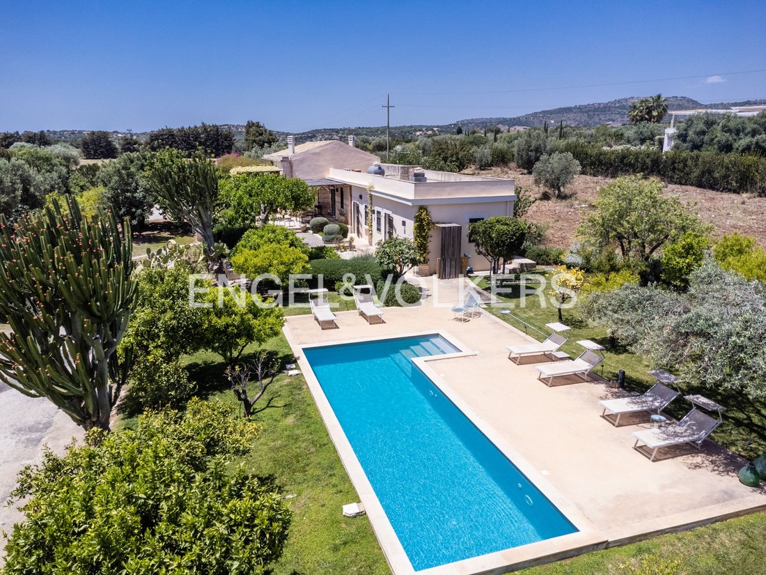 Villa in Noto, Sicily, Italy 2 - 13962035