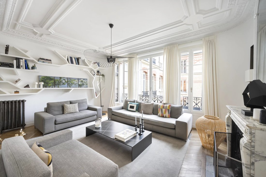 Paris 6th District A Superb 4 Bed Apartment In Paris, France For Sale