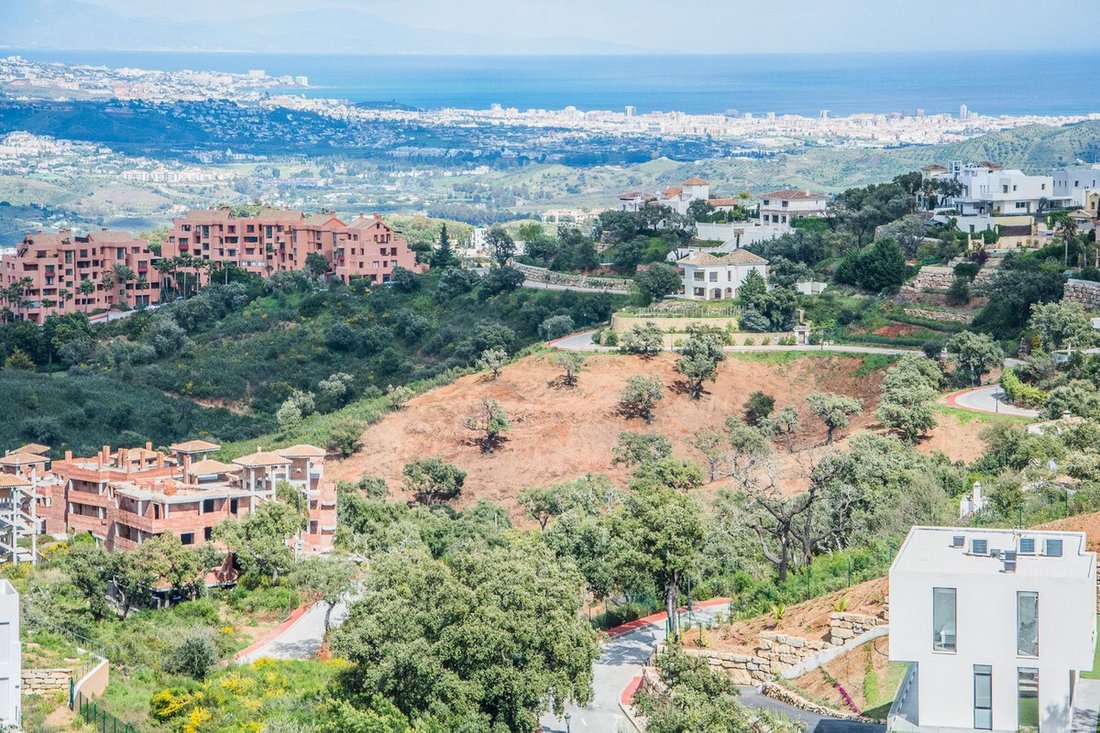 Land in Elviria-Cabopino, Marbella, Spain 4 - 14359435