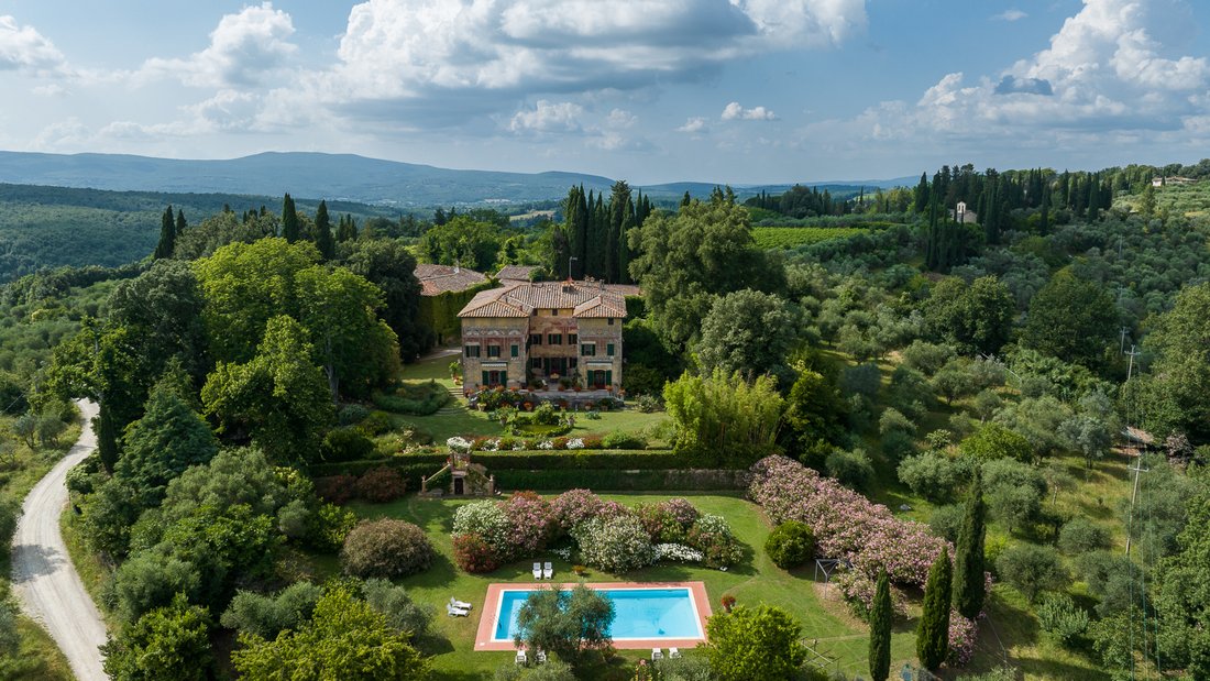 Villa in Siena, Tuscany, Italy 1 - 14360256