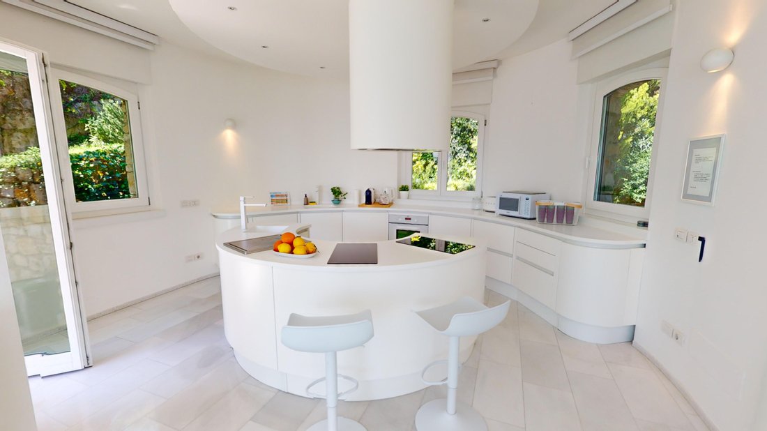 Villa in Manerba del Garda, Lombardy, Italy 5 - 12768848