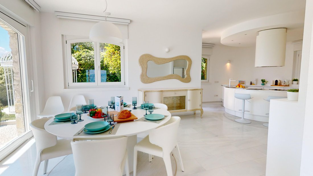 Villa in Manerba del Garda, Lombardy, Italy 4 - 12768848