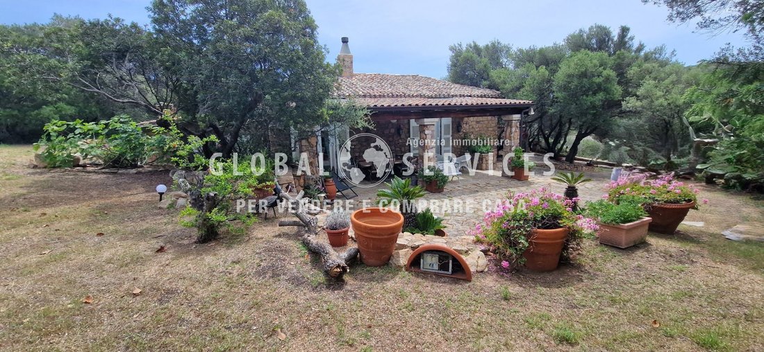 Villa in San Pantaleo, Olbia, Italy 1 - 14360403