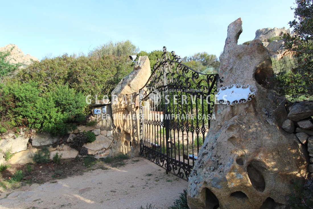 Villa in San Pantaleo, Olbia, Italy 2 - 14360403