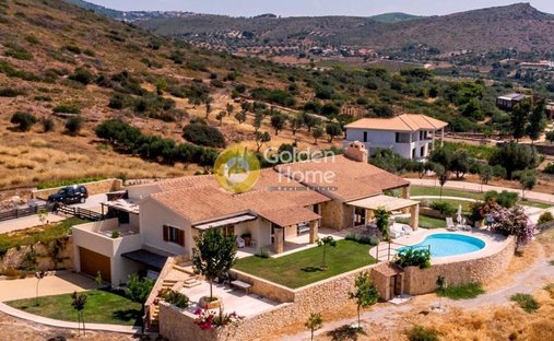 House in Keratea, Attica, Greece 1