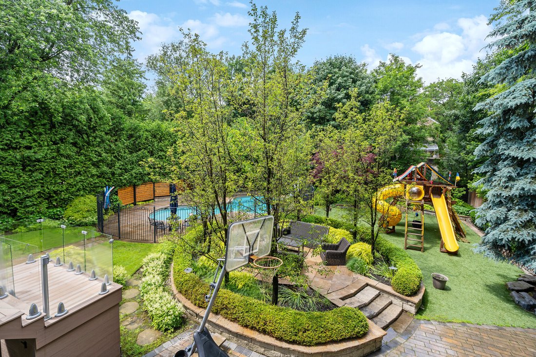 House in Toronto, Ontario, Canada 3 - 14364372