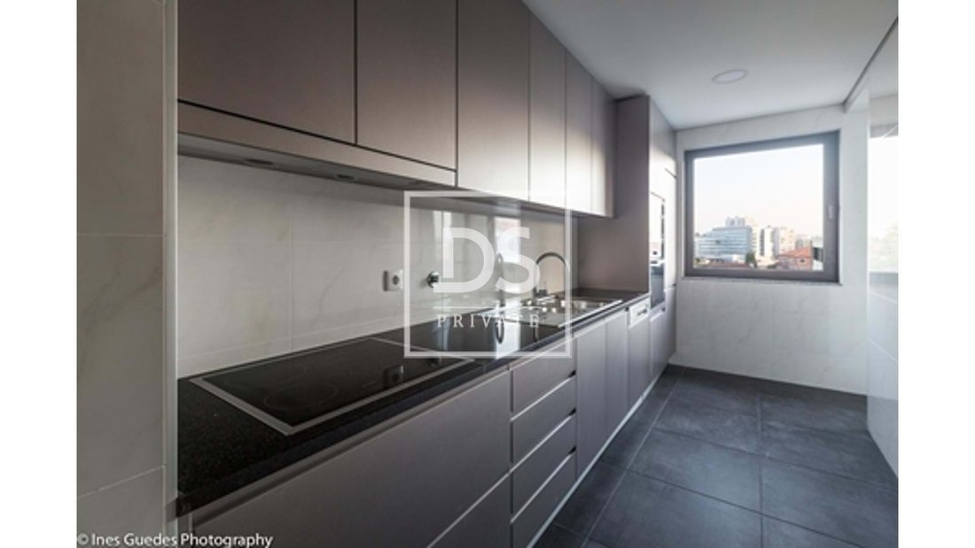 Apartment in Cedofeita, Santo Ildefonso, Se, Miragaia, Sao Nicolau e Vitoria, Porto District, Portugal 2 - 14361663