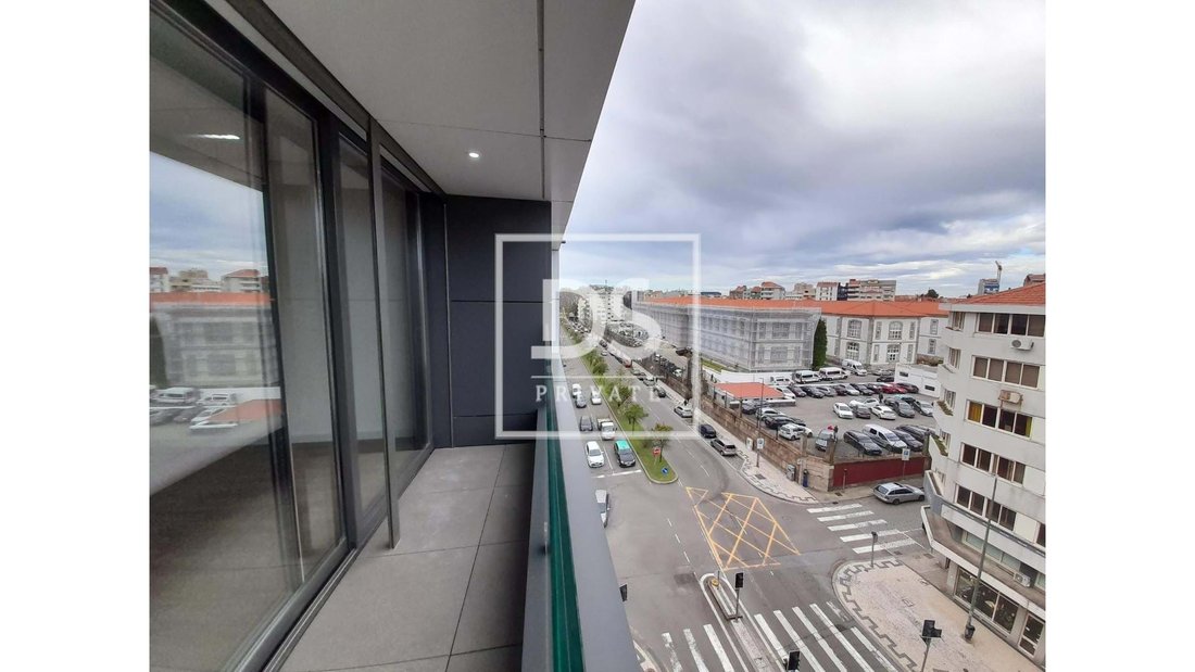 Apartment in Cedofeita, Santo Ildefonso, Se, Miragaia, Sao Nicolau e Vitoria, Porto District, Portugal 5 - 14361765
