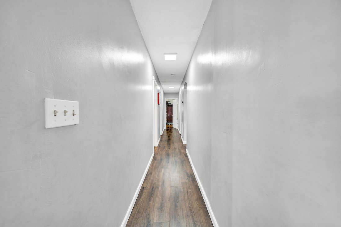 House in Hialeah, Florida, United States 5 - 14364358
