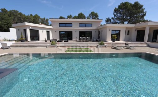 House in Est, Lorgues, France 1