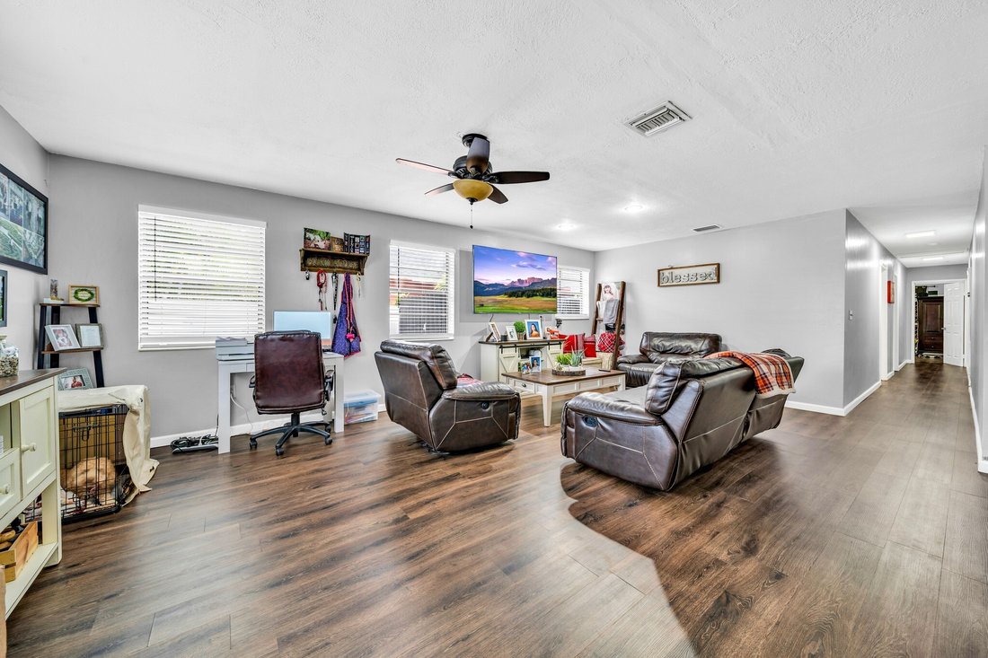House in Hialeah, Florida, United States 1 - 14364358