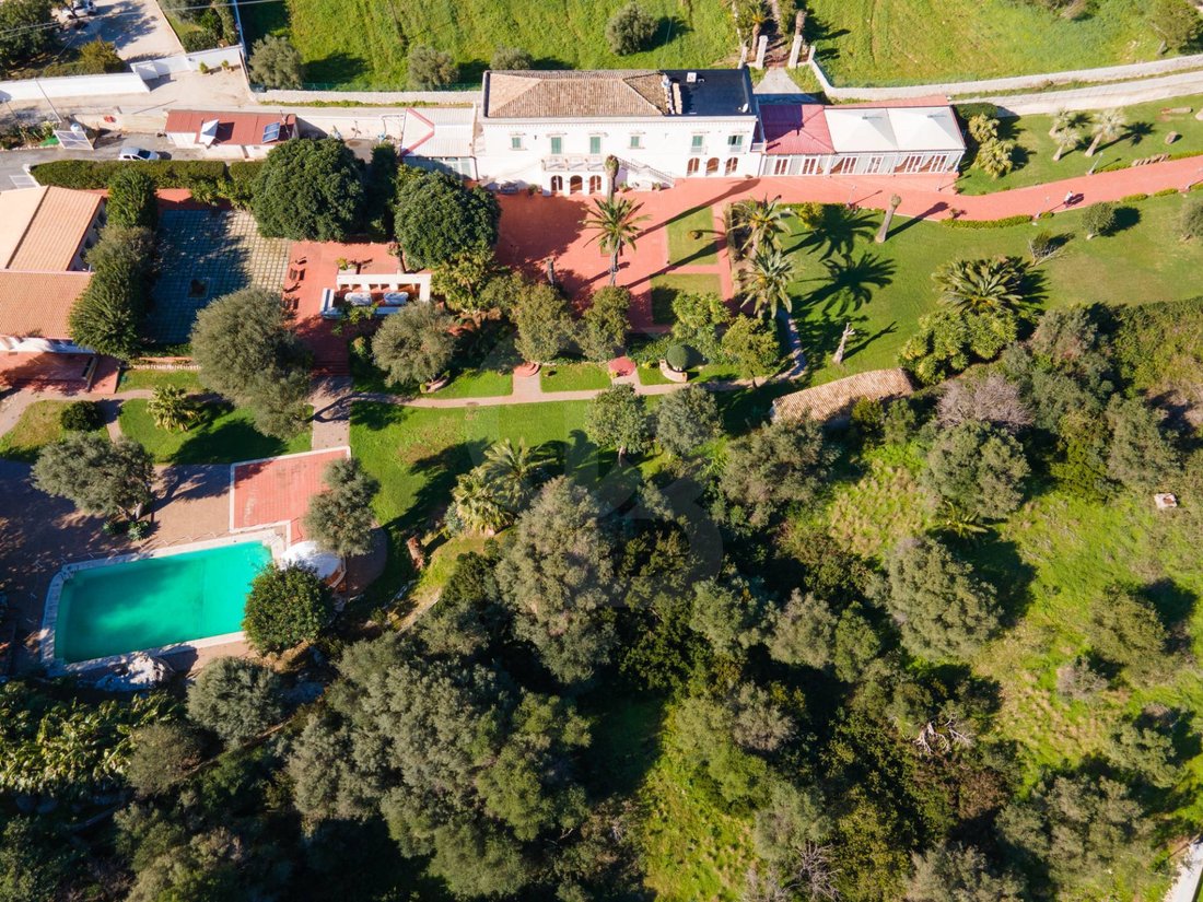 Villa in Fontane Bianche, Sicily, Italy 1 - 14218453