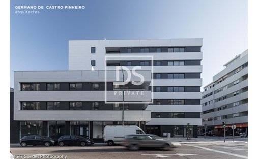 Apartment in Cedofeita, Santo Ildefonso, Se, Miragaia, Sao Nicolau e Vitoria, Porto District, Portugal 1