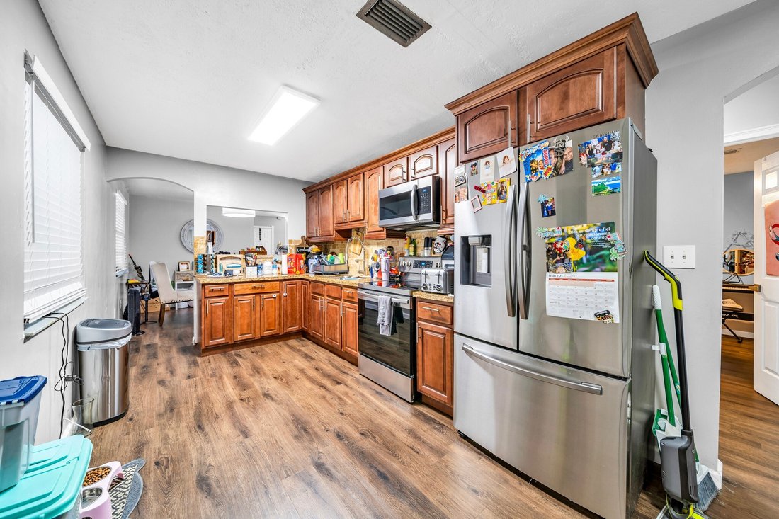 House in Hialeah, Florida, United States 4 - 14364358