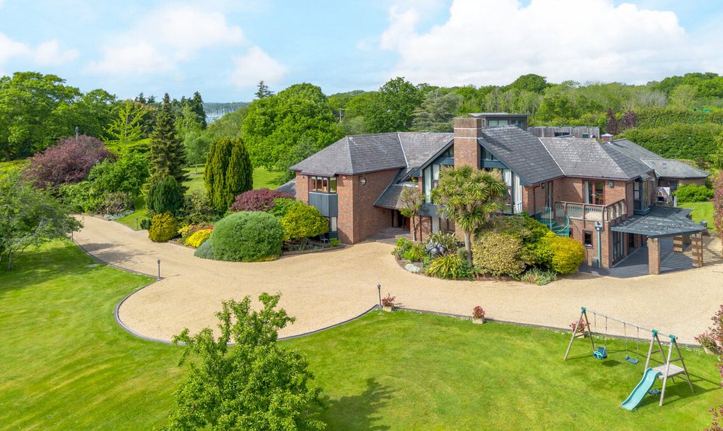5 Bedroom Detached House For Sale In In Warsash, England, United