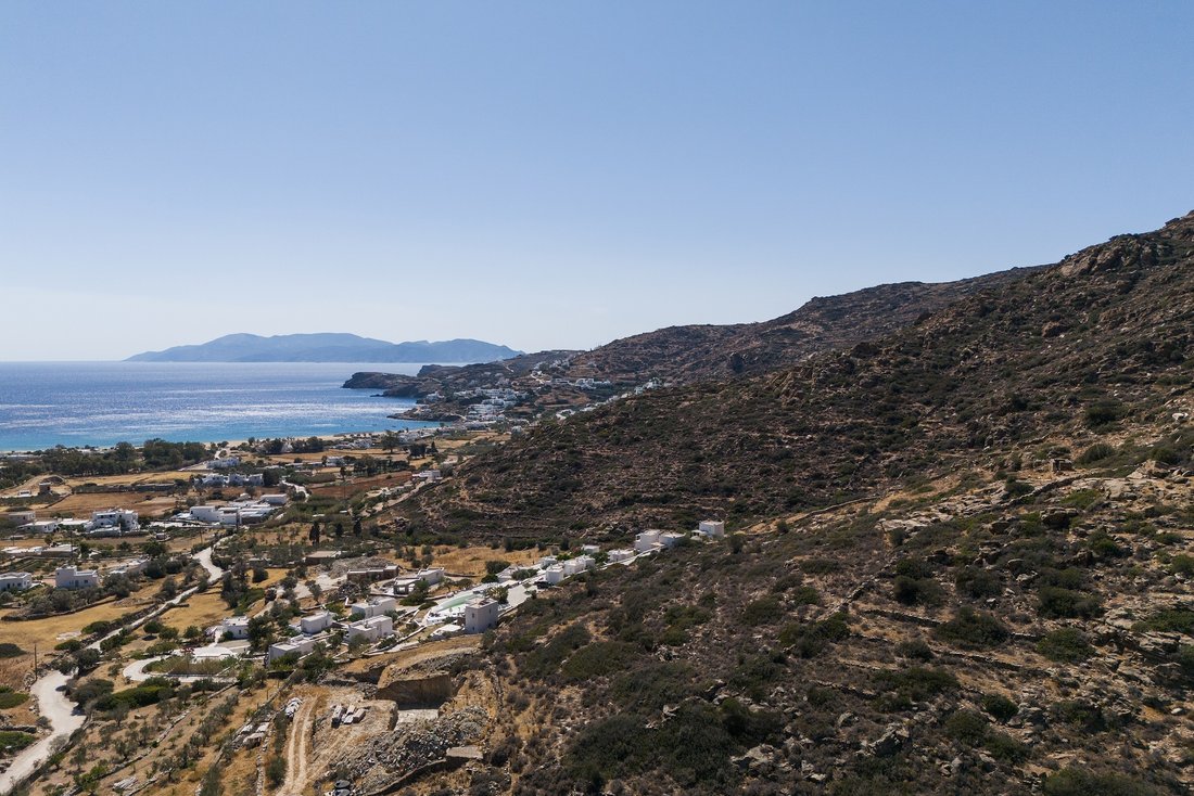 Land in Ios, Aegean, Griechenland 4 - 14364611