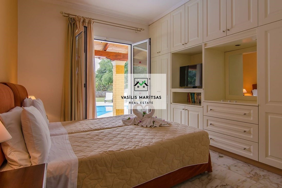 Villa in Corfu, Peloponnese, Western Greece and the Ionian, Greece 4 - 14368666