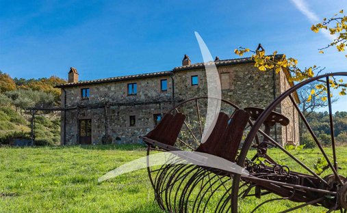 Farm Ranch in Acquapendente, Lazio, Italy 1