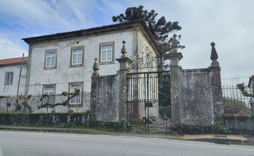 House in Santa Marta de Portuzelo, Viana do Castelo District, Portugal 1